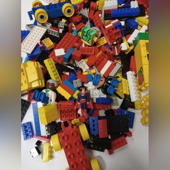 Large Mix Lego & Mega block Lot with Automobiles & Characters - Picture 5 of 10